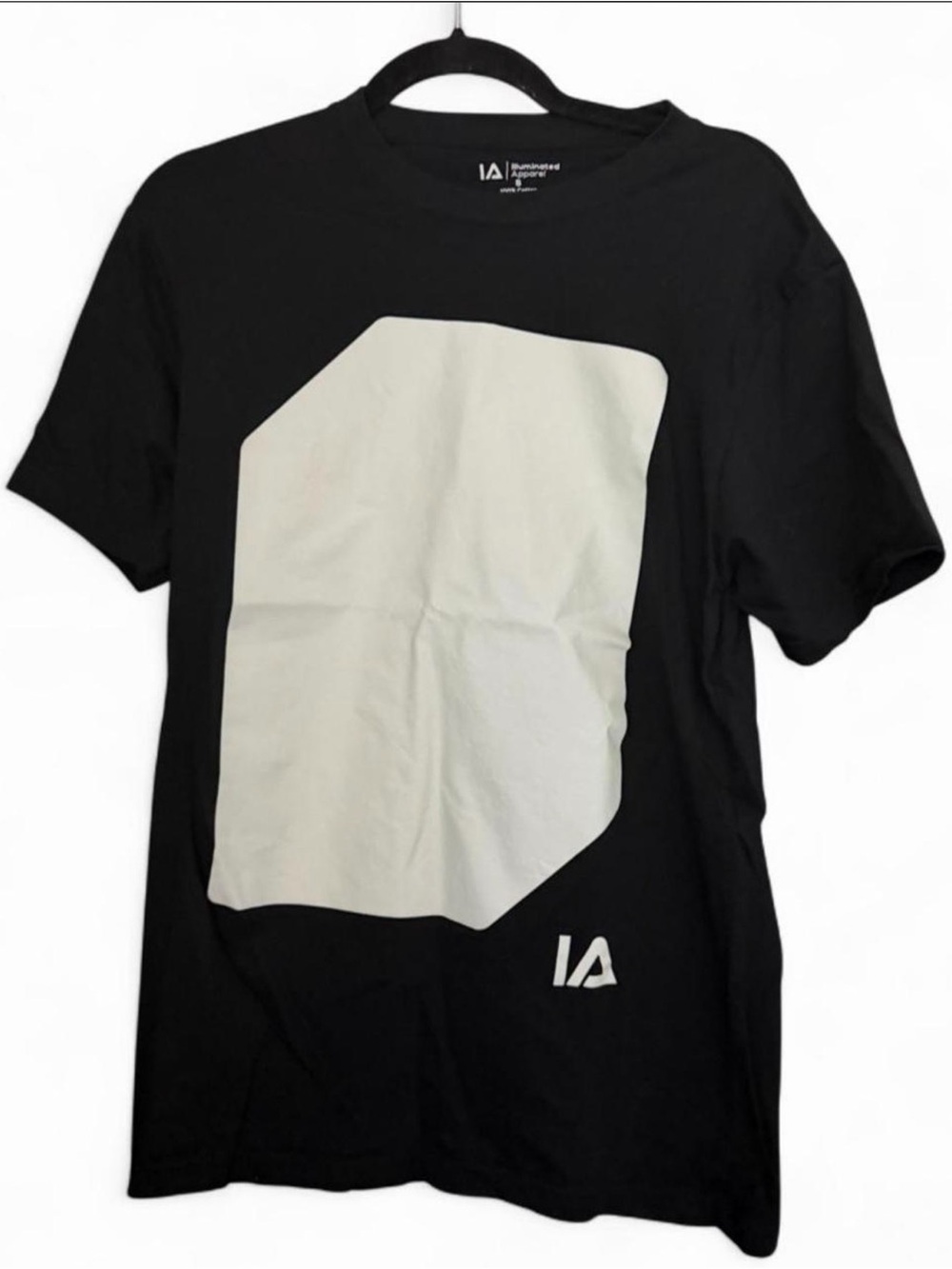 Illuminated Apparel Black & White Graphic T-Shirt Size Small